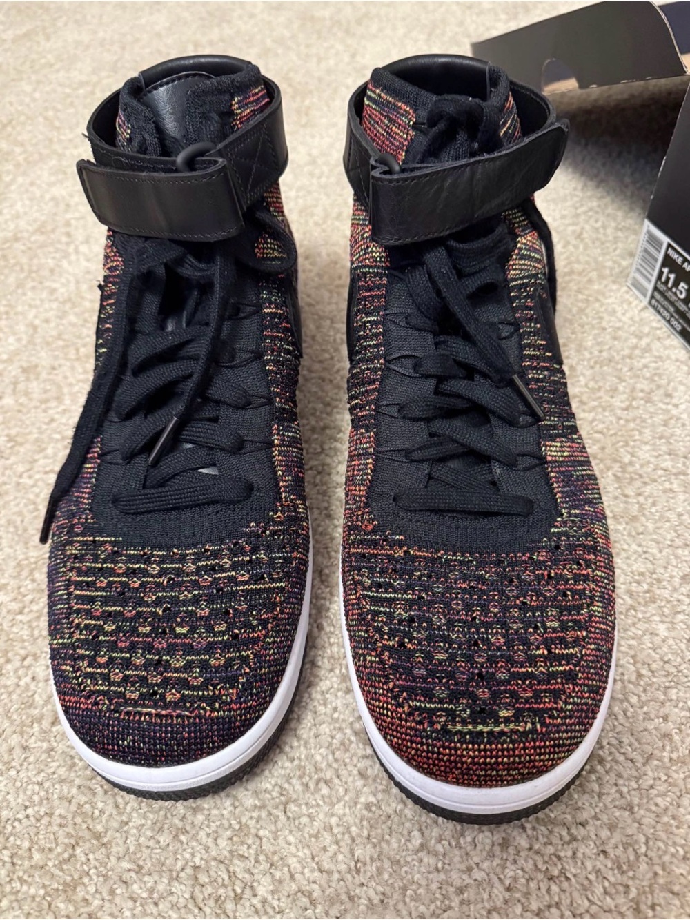 Nike Air Force 1 Flyknit Sneakers